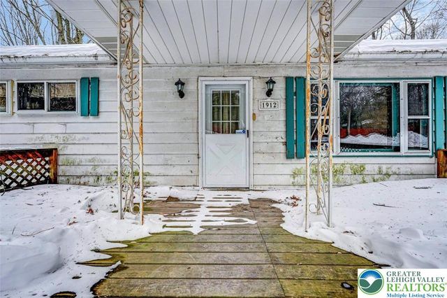 1912 Johns Road, Chestnuthill Twp, PA 18330