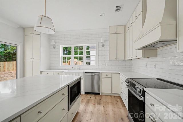 7925 Large Oak Lane, Mint Hill, NC 28227