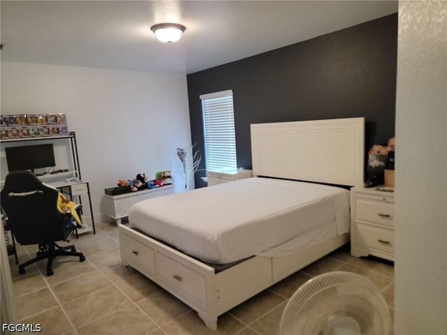 5060 Benton ST, Lehigh Acres, FL 33971