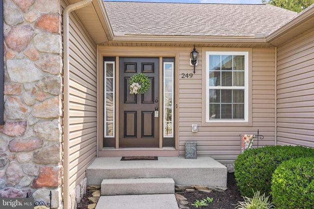 249 HEMLOCK DR, Hanover, PA 17331