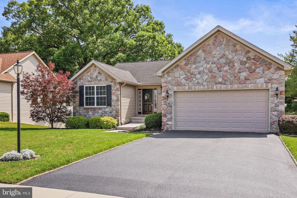 249 HEMLOCK DR, Hanover, PA 17331