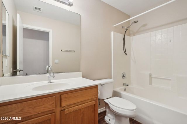 3326 W SHUMWAY FARM Road, Phoenix, AZ 85041