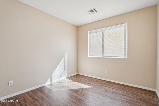 3326 W SHUMWAY FARM Road, Phoenix, AZ 85041