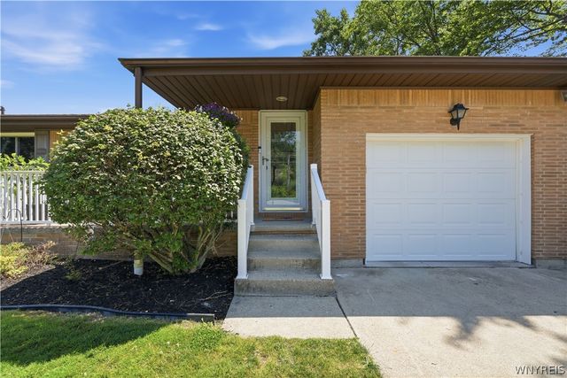 4591 Abbott Road, Orchard Park, NY 14127