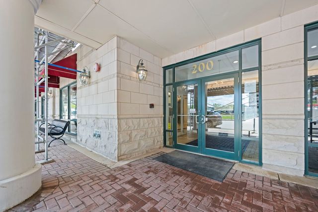 200 W Campbell Street 502, Arlington Heights, IL 60005