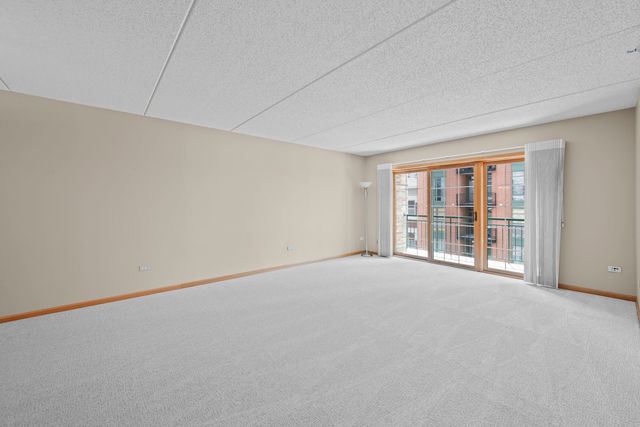 200 W Campbell Street 502, Arlington Heights, IL 60005