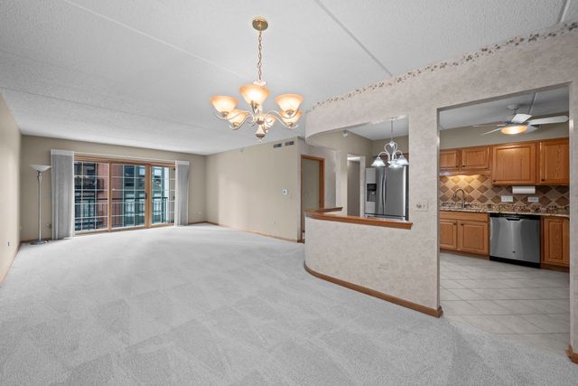 200 W Campbell Street 502, Arlington Heights, IL 60005