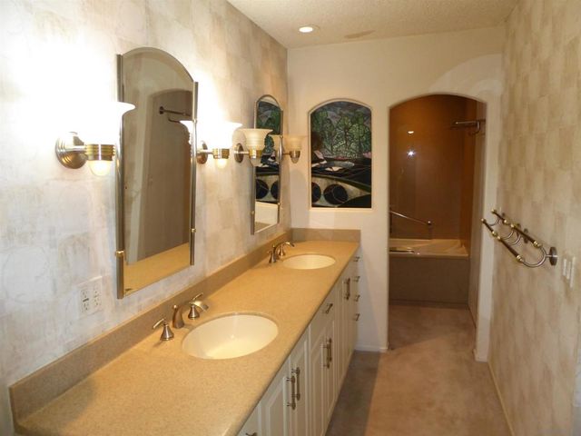 2306 Caminito Andada, San Diego, CA 92107