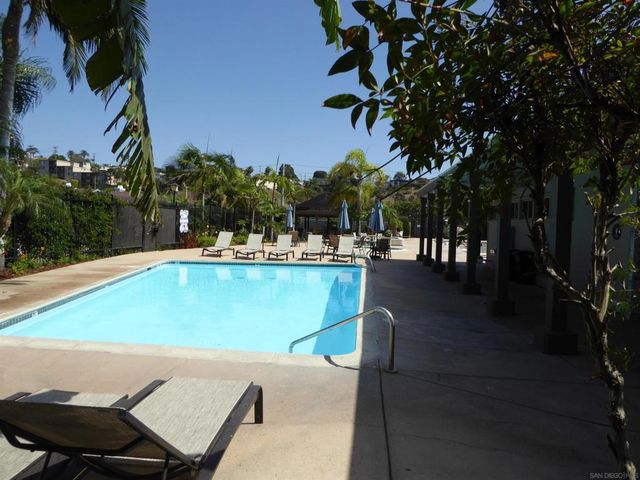 2306 Caminito Andada, San Diego, CA 92107