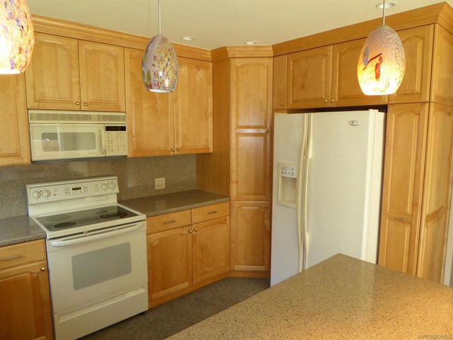 2306 Caminito Andada, San Diego, CA 92107