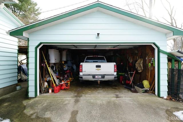 20154 Jackson Road, South Bend, IN 46614