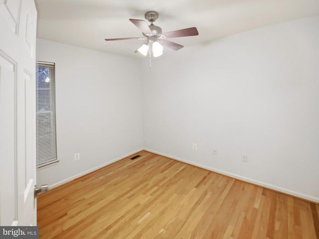 6 EMERALD DR, Fredericksburg, VA 22406