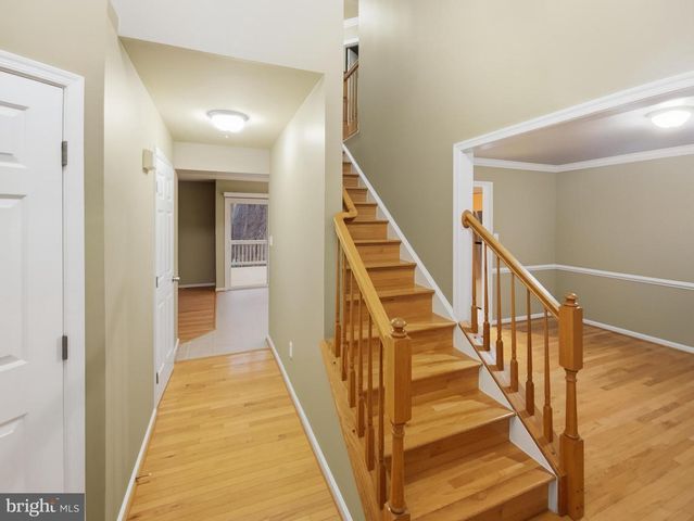 6 EMERALD DR, Fredericksburg, VA 22406