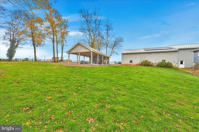 4010 W OAK ST, Lebanon, PA 17042