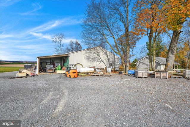 4010 W OAK ST, Lebanon, PA 17042