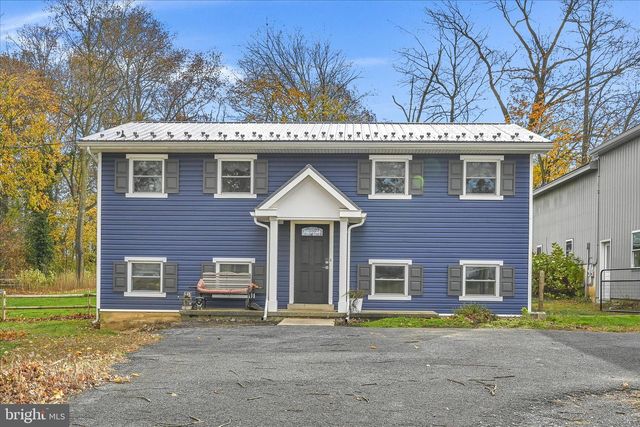 4010 W OAK ST, Lebanon, PA 17042