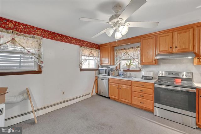 4010 W OAK ST, Lebanon, PA 17042