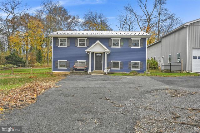 4010 W OAK ST, Lebanon, PA 17042