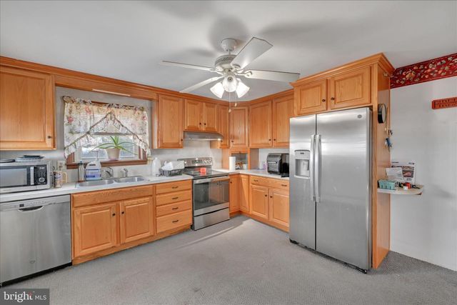 4010 W OAK ST, Lebanon, PA 17042