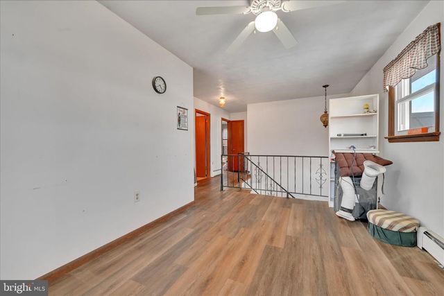 4010 W OAK ST, Lebanon, PA 17042