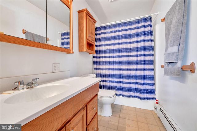 4010 W OAK ST, Lebanon, PA 17042