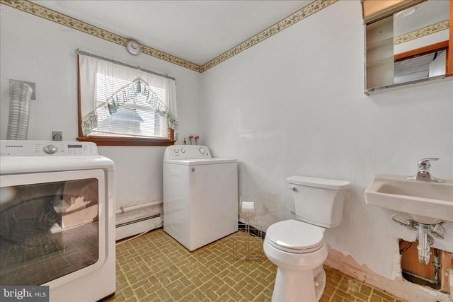 4010 W OAK ST, Lebanon, PA 17042