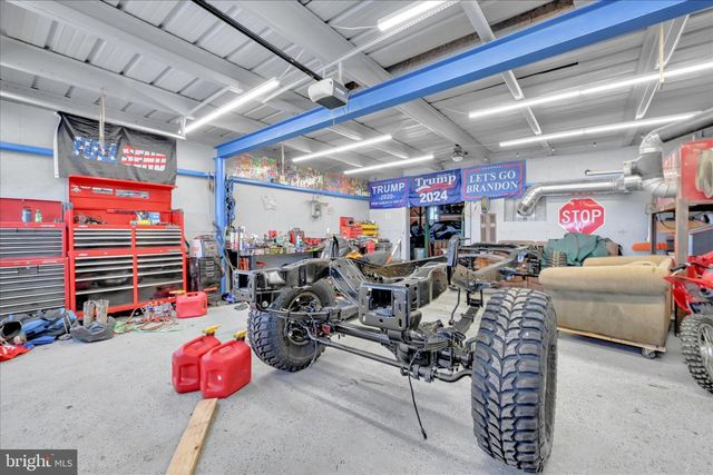 4010 W OAK ST, Lebanon, PA 17042