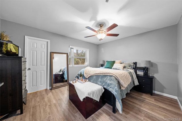 617 Lake Court 617, Middle Island, NY 11953