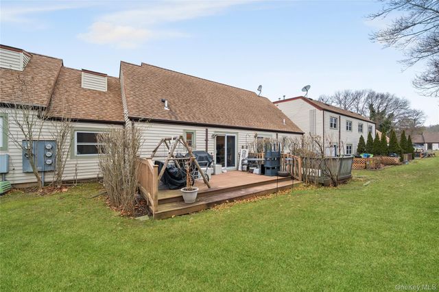 617 Lake Court 617, Middle Island, NY 11953