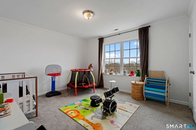 156 Dayton Road, Bridgeport, CT 06606