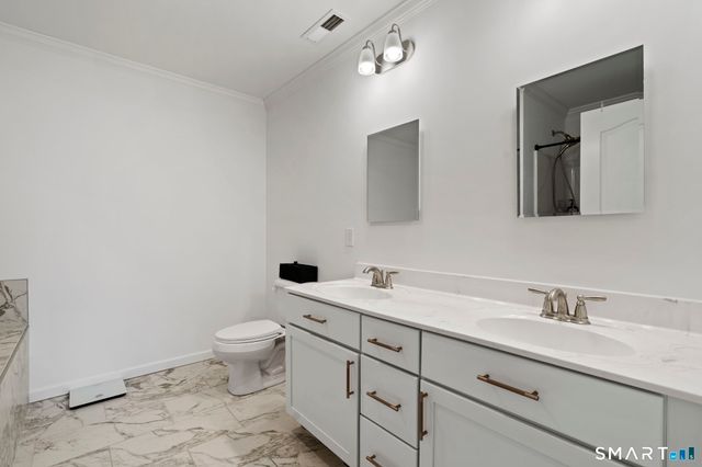 156 Dayton Road, Bridgeport, CT 06606