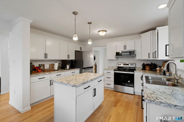 156 Dayton Road, Bridgeport, CT 06606