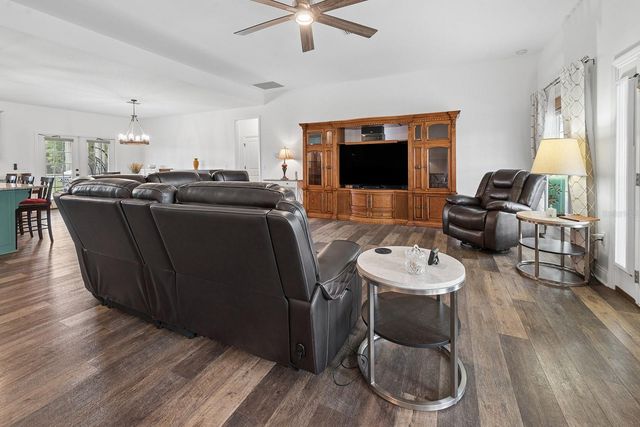 5739 SW COUNTY ROAD 341, Trenton, FL 32693