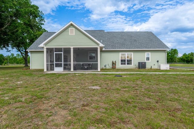 5739 SW COUNTY ROAD 341, Trenton, FL 32693