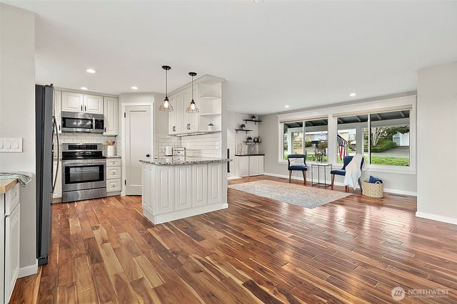 31421 41st Avenue SW, Federal Way, WA 98023