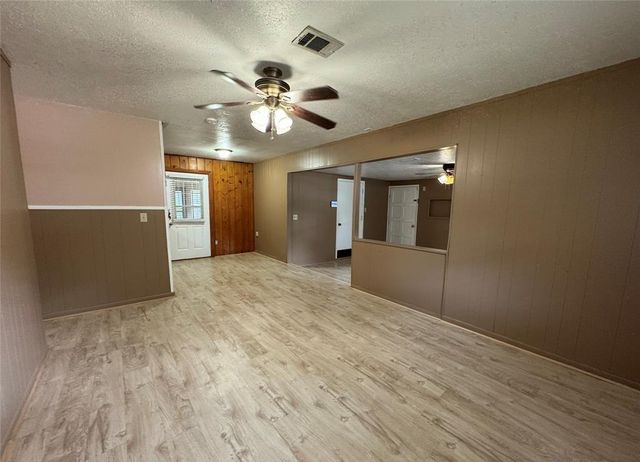 104 Falcon Drive, Enterprise, AL 36330