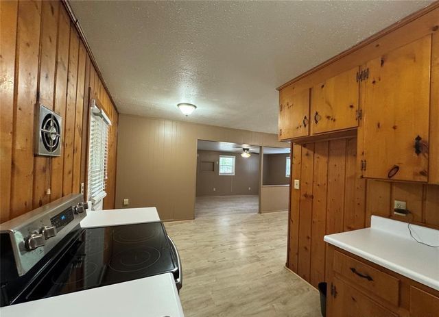 104 Falcon Drive, Enterprise, AL 36330