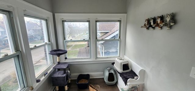 2174 W 103, Cleveland, OH 44102