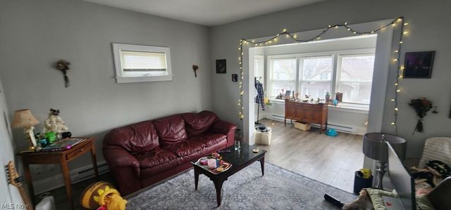 2174 W 103, Cleveland, OH 44102