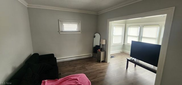 2174 W 103, Cleveland, OH 44102