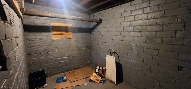 2174 W 103, Cleveland, OH 44102