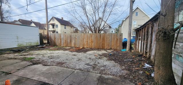 2174 W 103, Cleveland, OH 44102