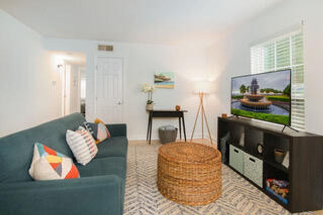 6240 Old Point Road Apt C7, Hanahan, SC 29410