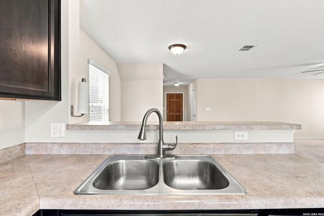 25002 Remington Oaks, San Antonio, TX 78261