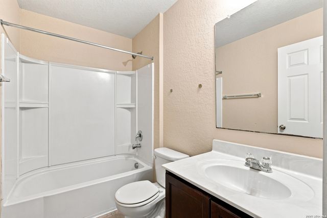 25002 Remington Oaks, San Antonio, TX 78261
