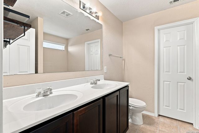 25002 Remington Oaks, San Antonio, TX 78261