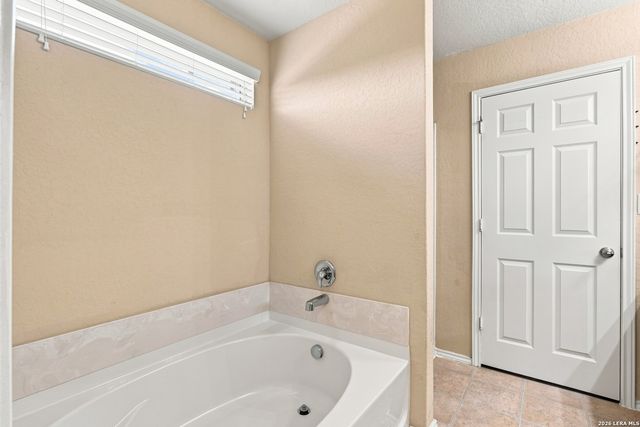 25002 Remington Oaks, San Antonio, TX 78261