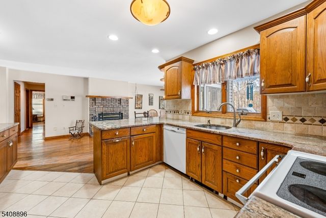 30 Mackerley Rd, Green Twp., NJ 07860