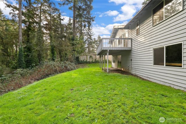 33524 33rd Place SW, Federal Way, WA 98023