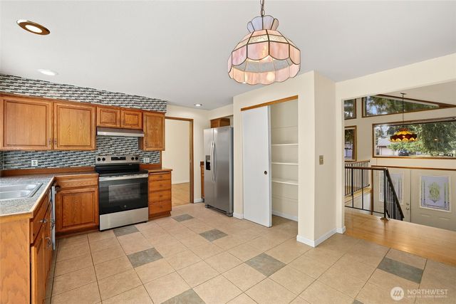 33524 33rd Place SW, Federal Way, WA 98023